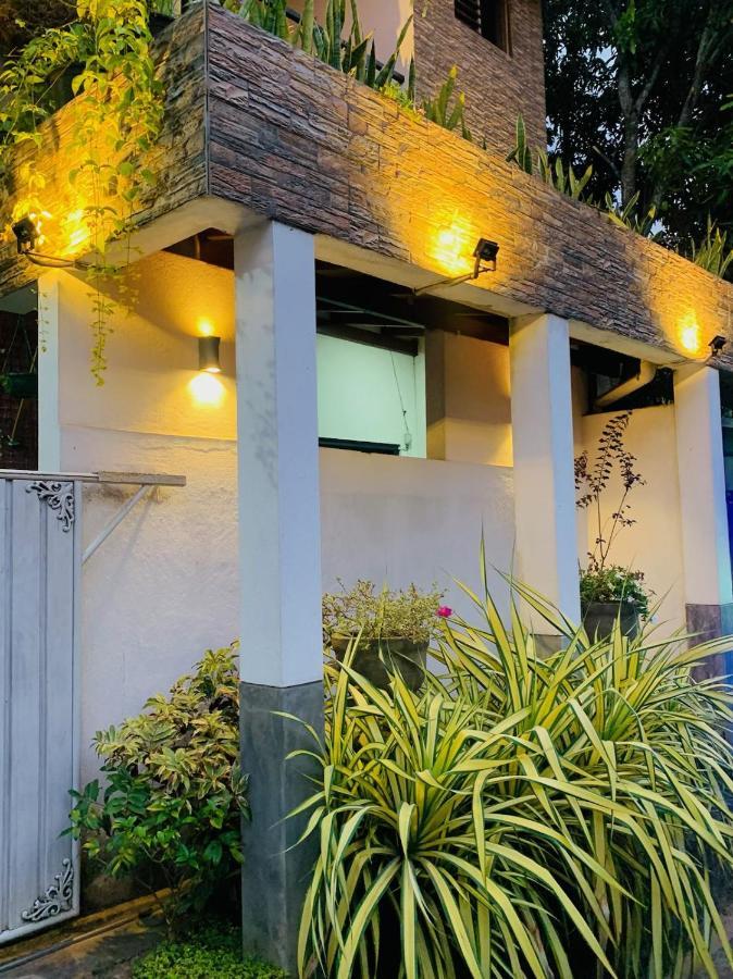 Art House Hotel Dickwella Exterior photo
